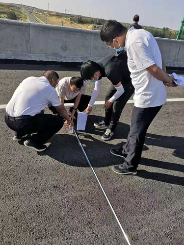 陜煤建設靖神鐵路孟家灣至紅石峽聯絡線公跨鐵順利通過驗收并正式通車