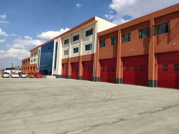 陜煤建設天工公司承建的榆林化學一號消防站工程正式投入使用