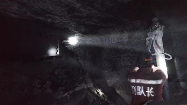 陜煤建設礦建二公司車村項目部:5日內完成井下巷道再貫通