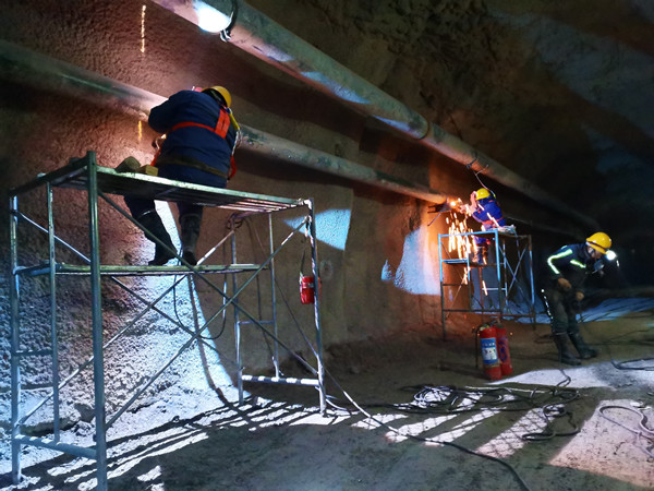 陜煤建設機電安裝公司酒鋼項目部:管道安裝“跑”出加速度