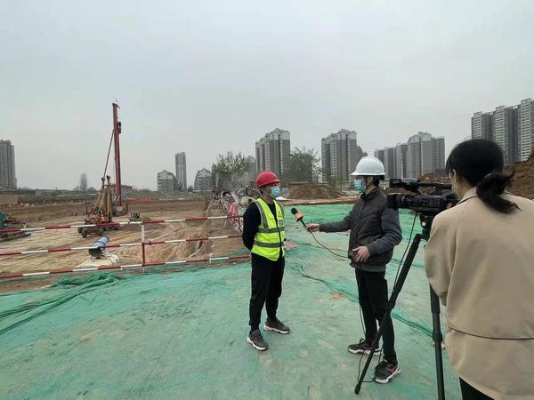 陜煤建設銅煤公司新龍城項目接受銅川媒體專訪